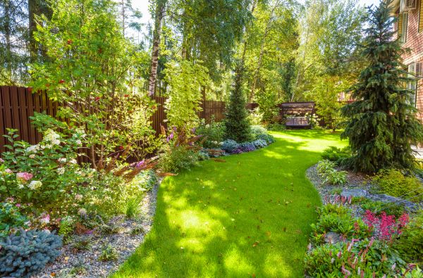 Spring Yard Maintenance in Bossier City
